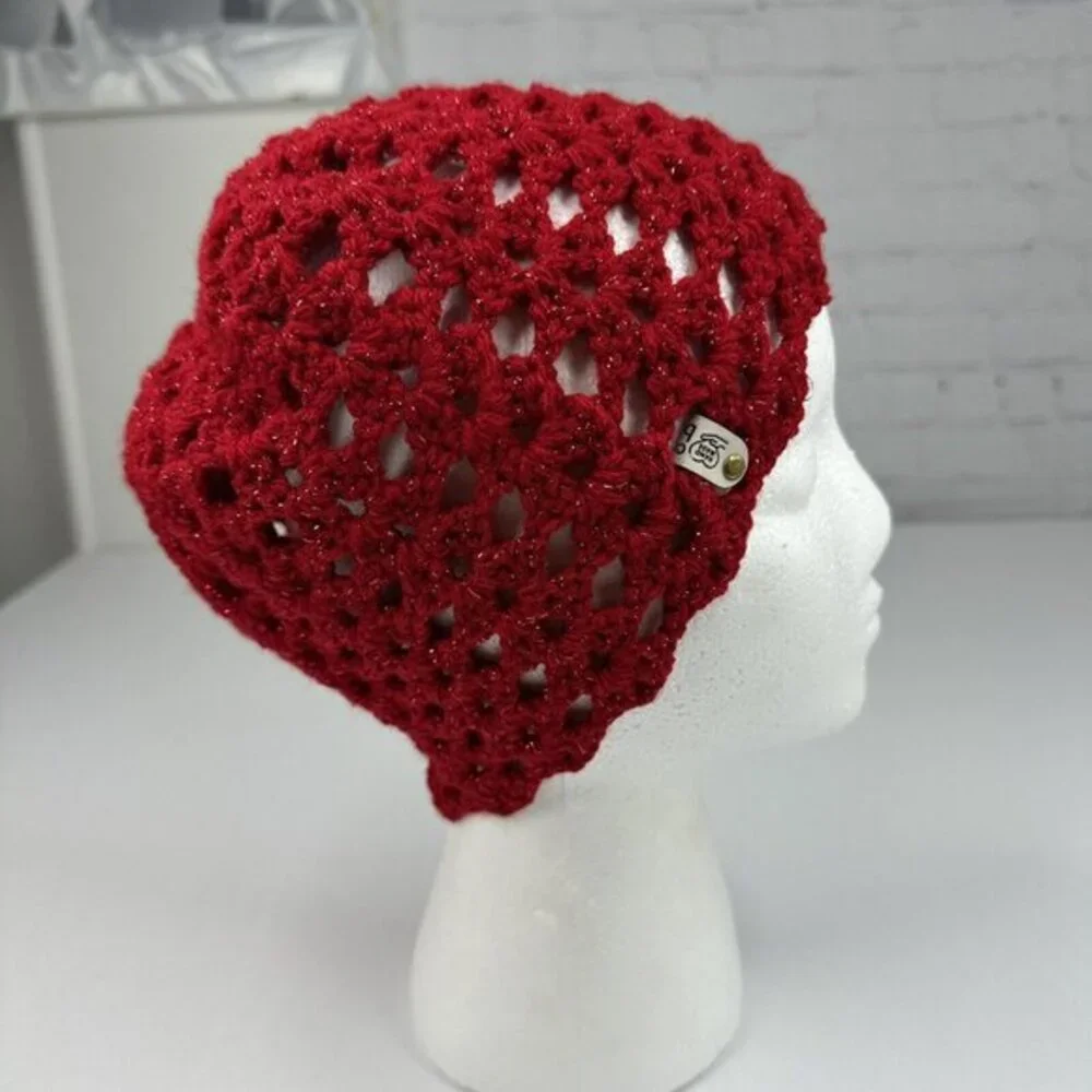 Created By Cyd Big Twist Lacy Cloche Crochet Hat Twinkle Red Metallic NEW